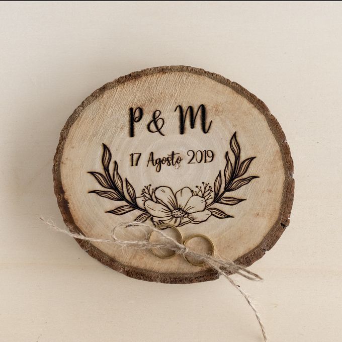 Porta anillos rodaja de madera personalizada