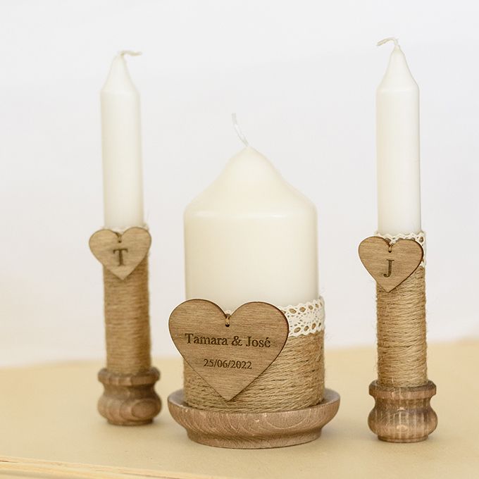 Velas personalizadas para realizar la ceremonia de la luz de AroruaBodas