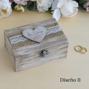 Caja porta arras y alianzas si quiero shabby chic Caja porta alianzas y arras de madera acabado Shabby chic de AroruaBodas